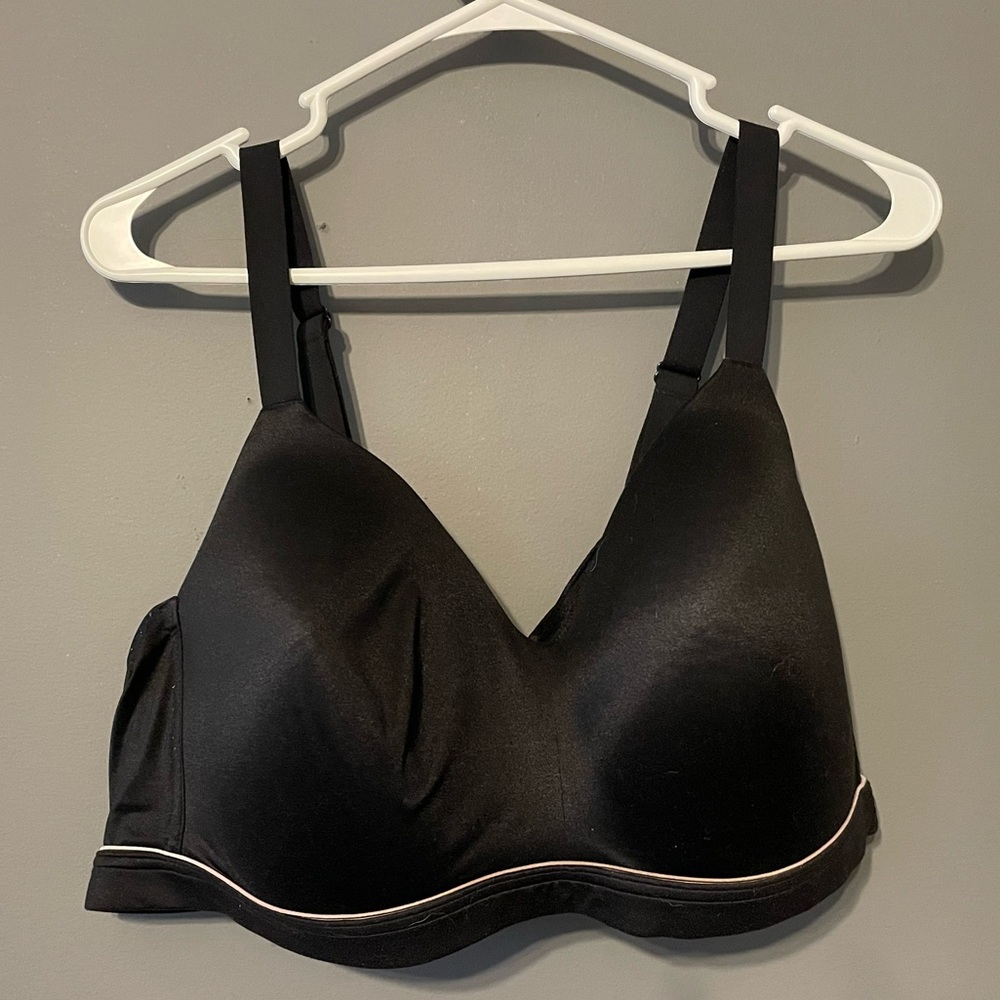 TWO BRAS 46D